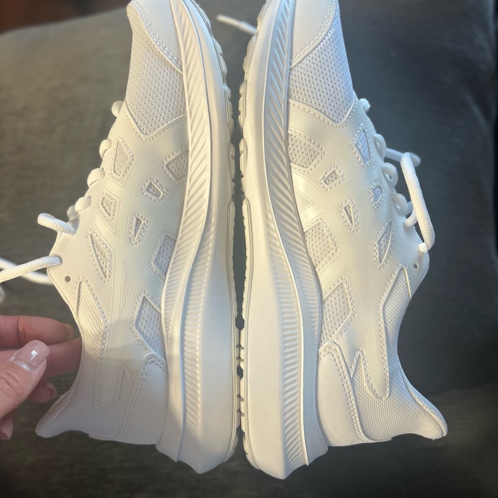 Brand New ASICS 👟